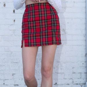 Brandy Melville plaid cara skirt